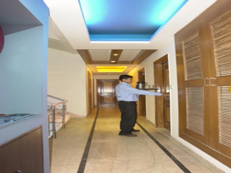 Hotel Apra Deluxe Nuova Delhi Interno foto