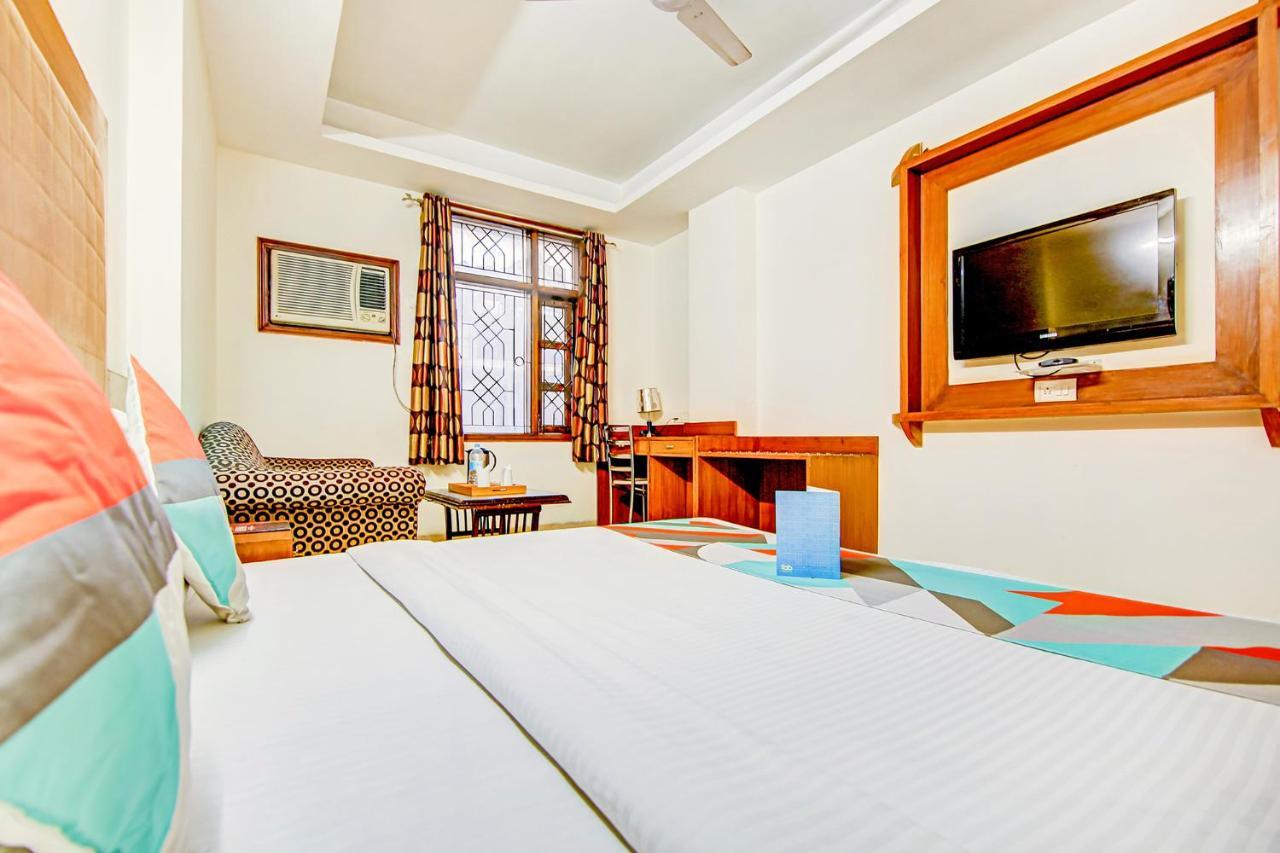 Hotel Apra Deluxe Nuova Delhi Esterno foto