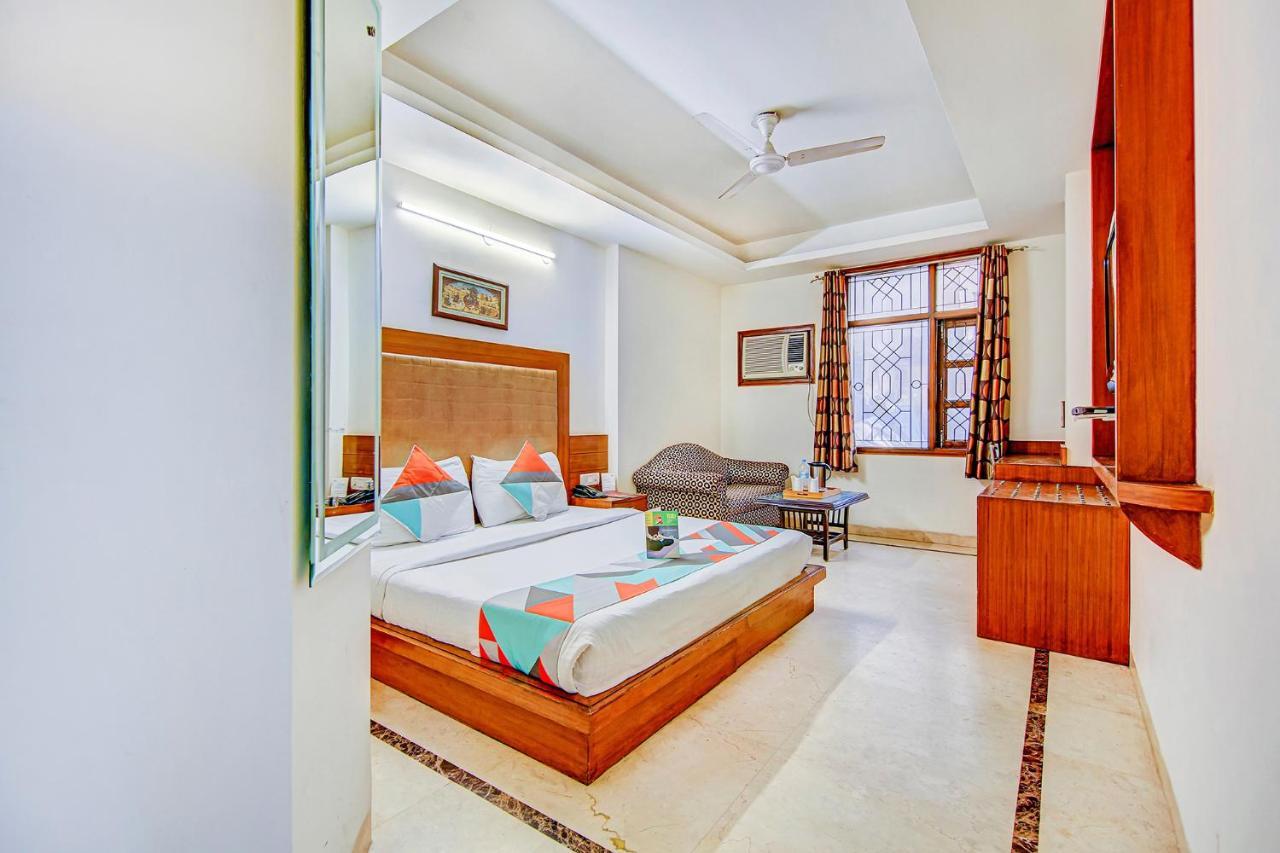 Hotel Apra Deluxe Nuova Delhi Esterno foto