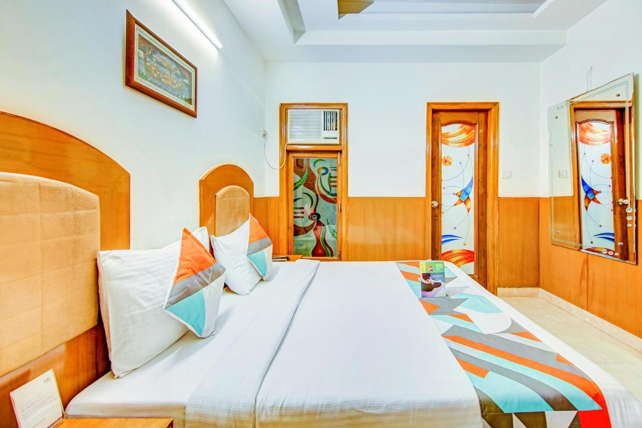 Hotel Apra Deluxe Nuova Delhi Esterno foto